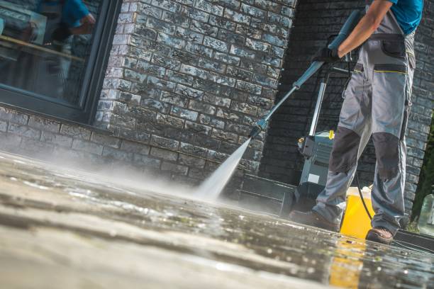 Best Sign and Awning Cleaning  in Hooks, TX
